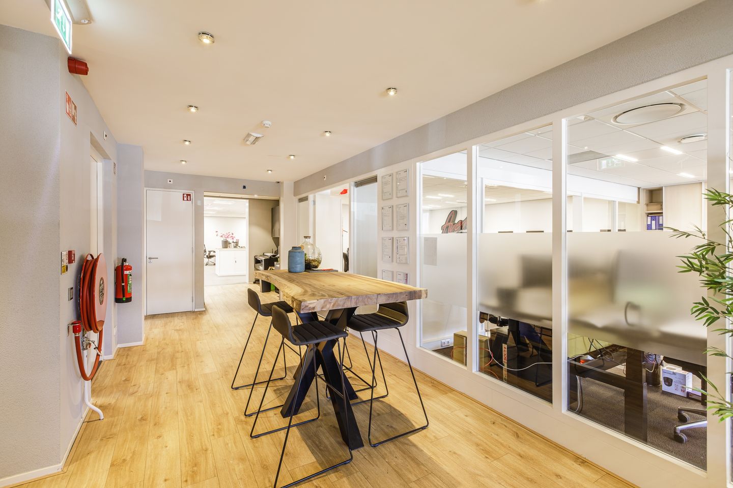 View photo 5 of Zuidbaan 505