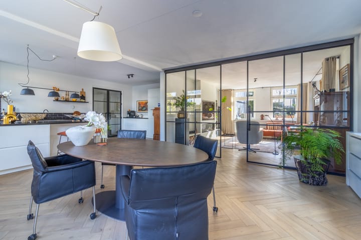 Photo 2 of Burg Grothestraat 53-E