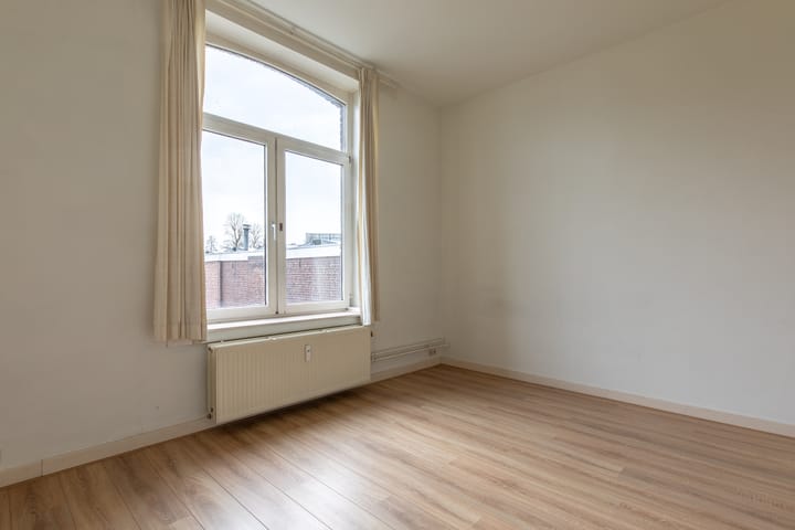 Foto 4 van Koningin Emmaplein 12-C02