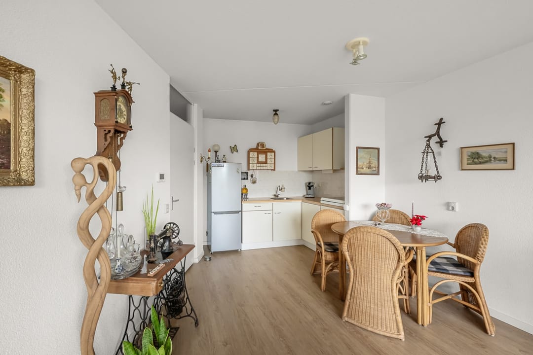 Photo 7 of Justus van Effenstraat 85