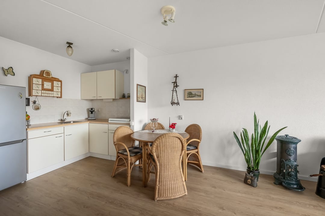 Photo 8 of Justus van Effenstraat 85