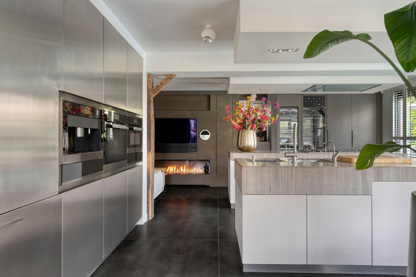 Photo 25 of Achtersloot 108