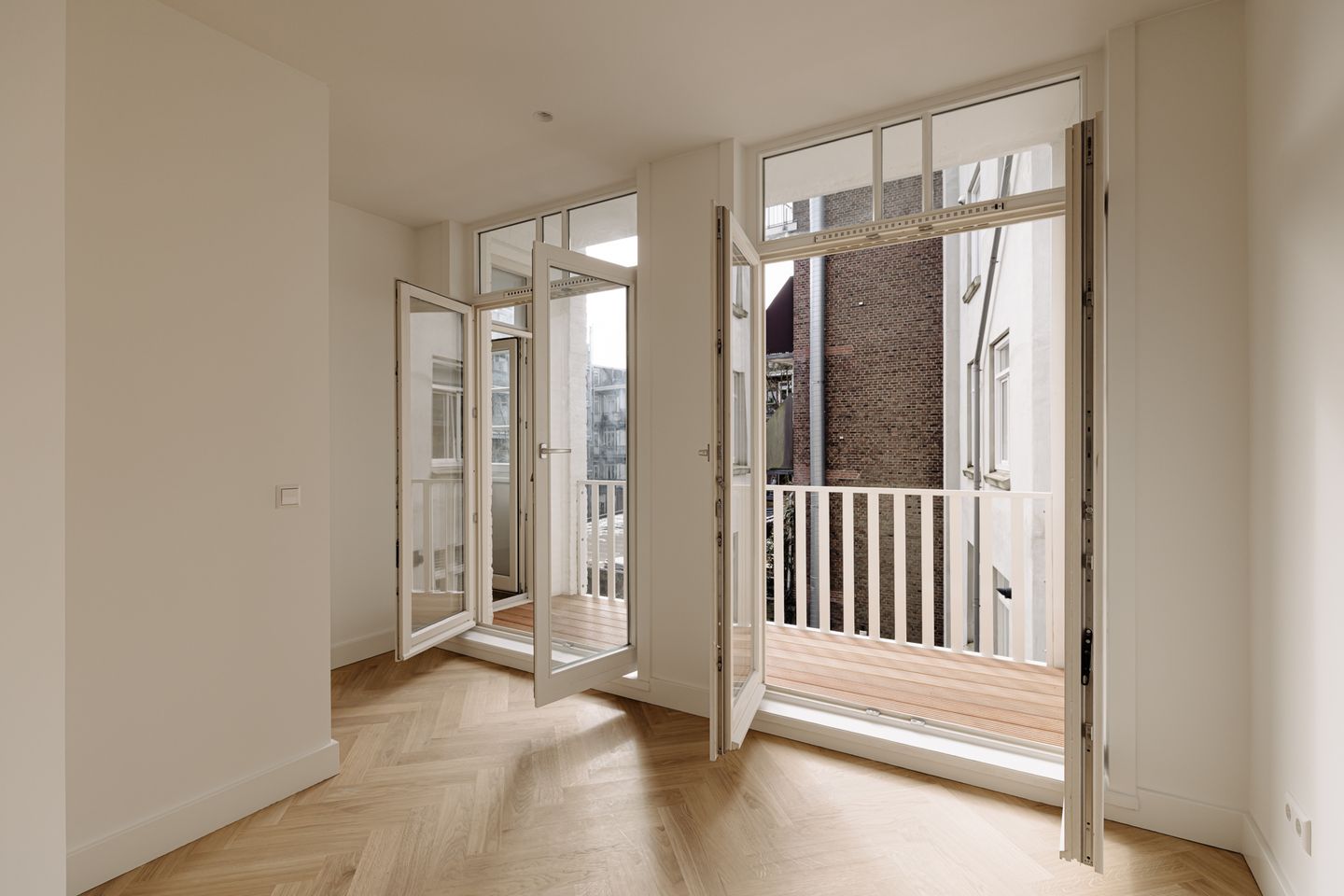 Foto 10 van Maarten Harpertszoon Trompstraat 41-2