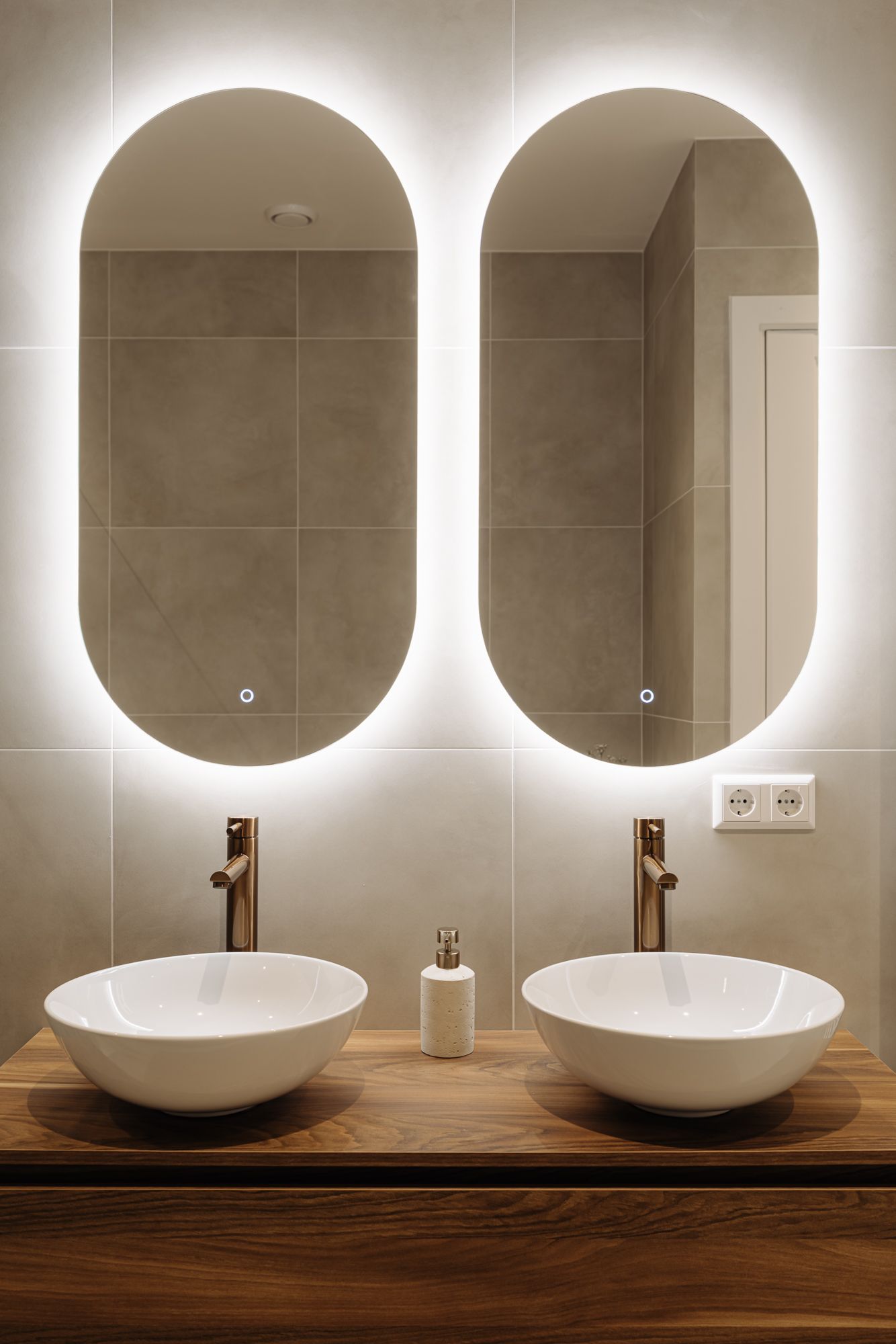 Foto 15 van Maarten Harpertszoon Trompstraat 41-3