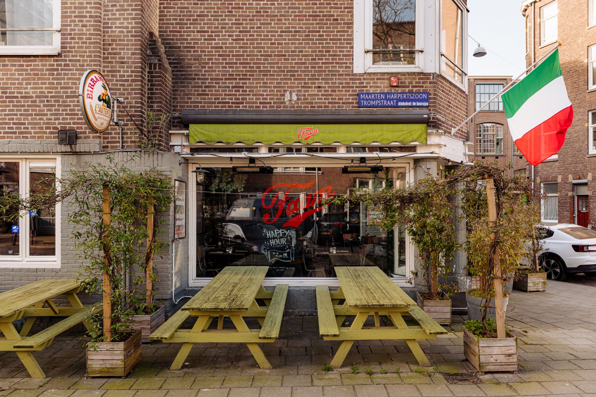 Foto 18 van Maarten Harpertszoon Trompstraat 41-3