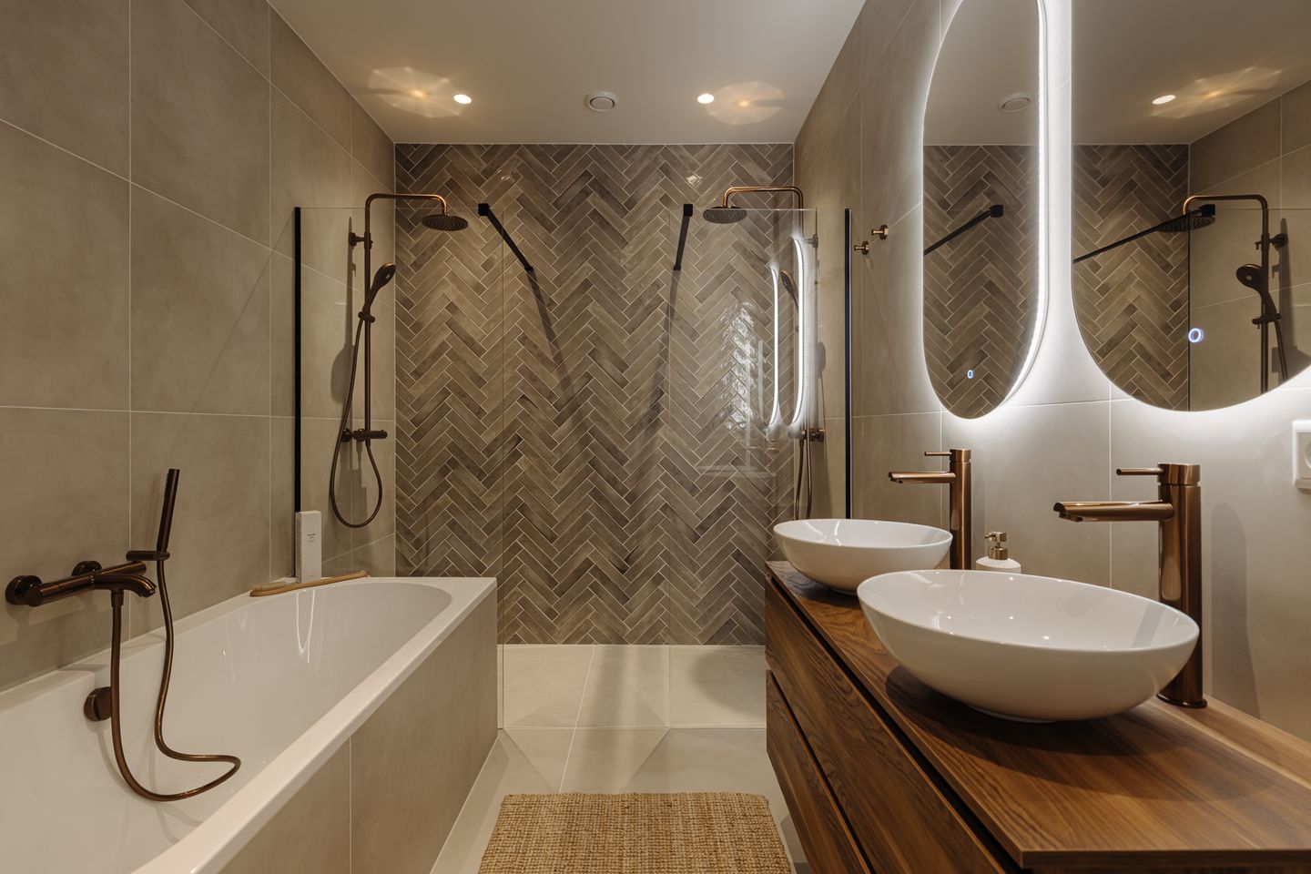 Foto 14 van Maarten Harpertszoon Trompstraat 41-3