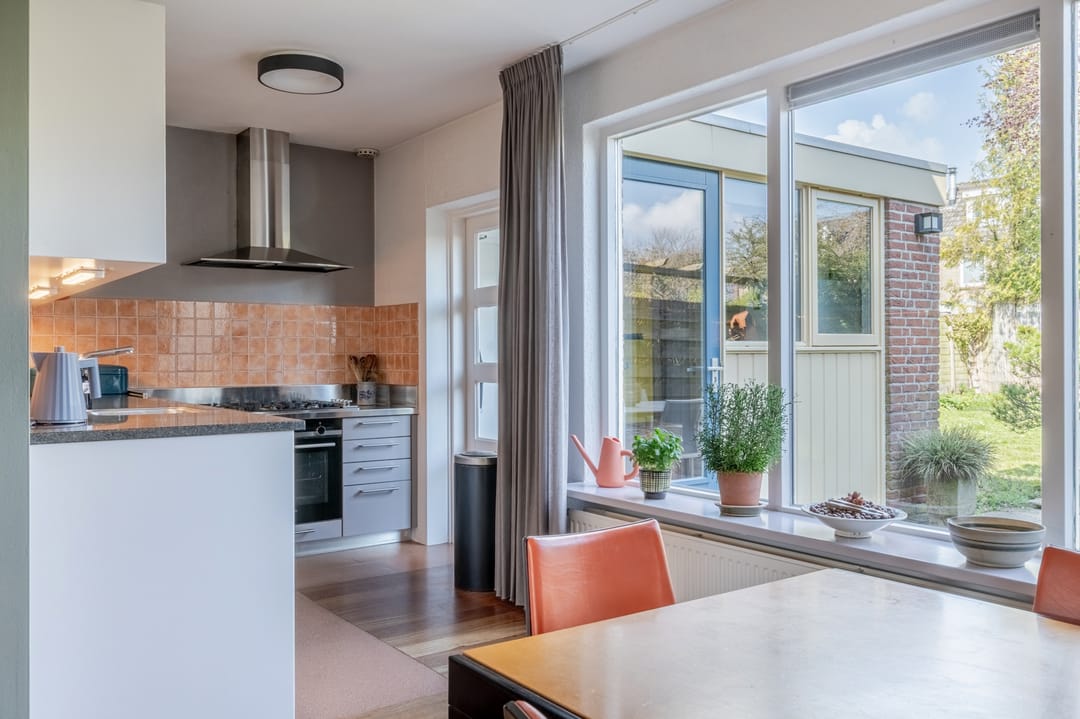 Photo 16 of Johannes Vermeerstraat 7