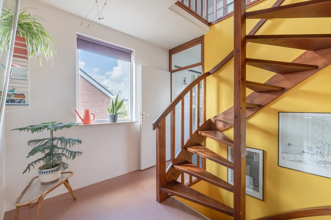 Photo 31 of Johannes Vermeerstraat 7