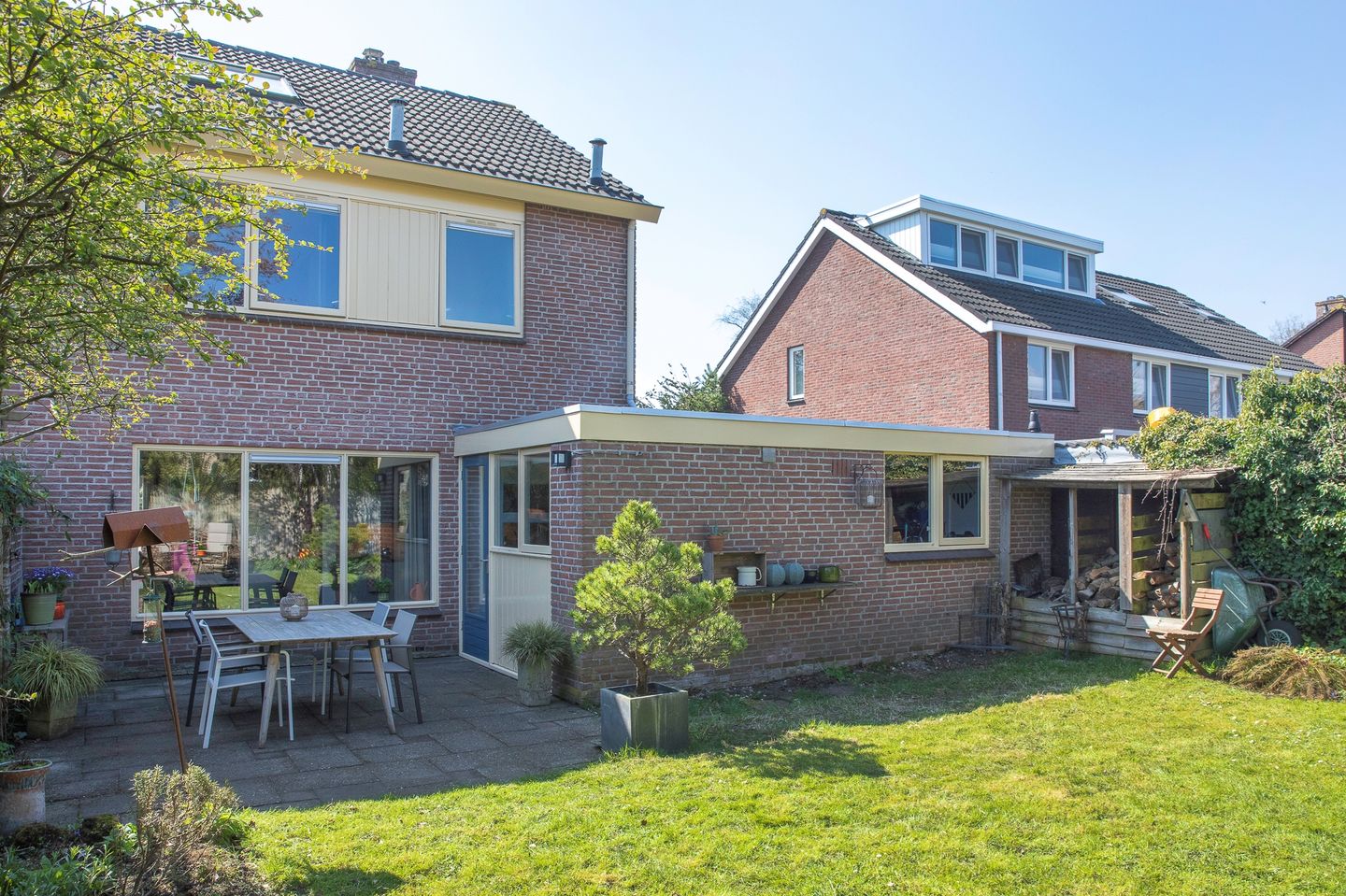 Photo 40 of Johannes Vermeerstraat 7