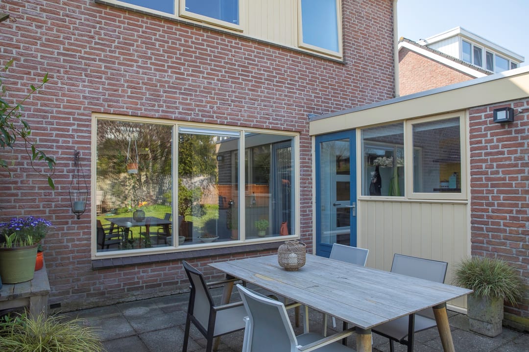 Photo 38 of Johannes Vermeerstraat 7