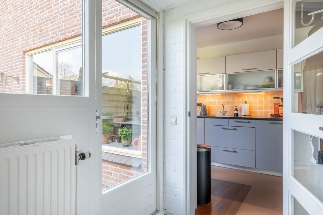 Photo 23 of Johannes Vermeerstraat 7