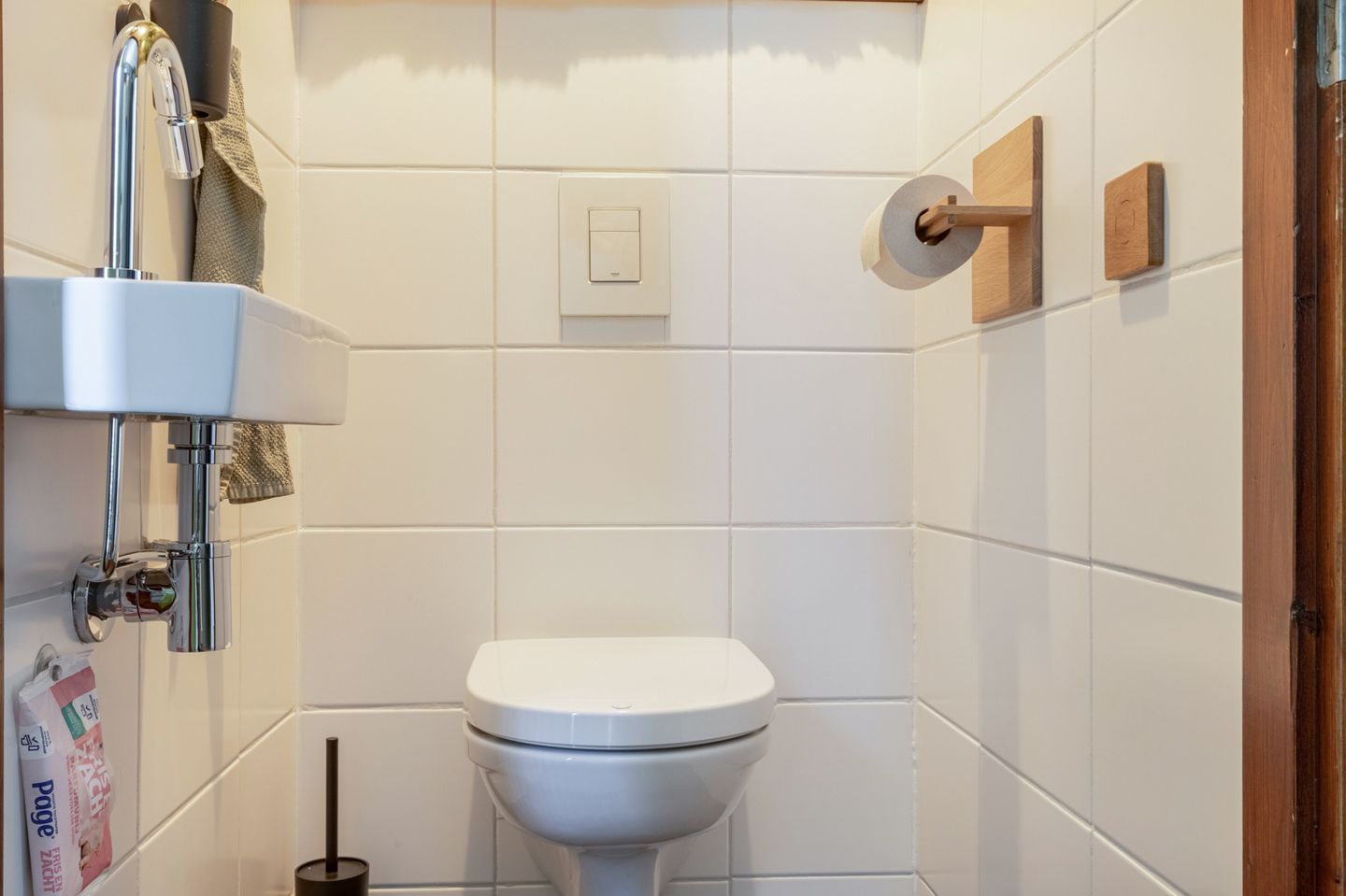 Photo 5 of Johannes Vermeerstraat 7