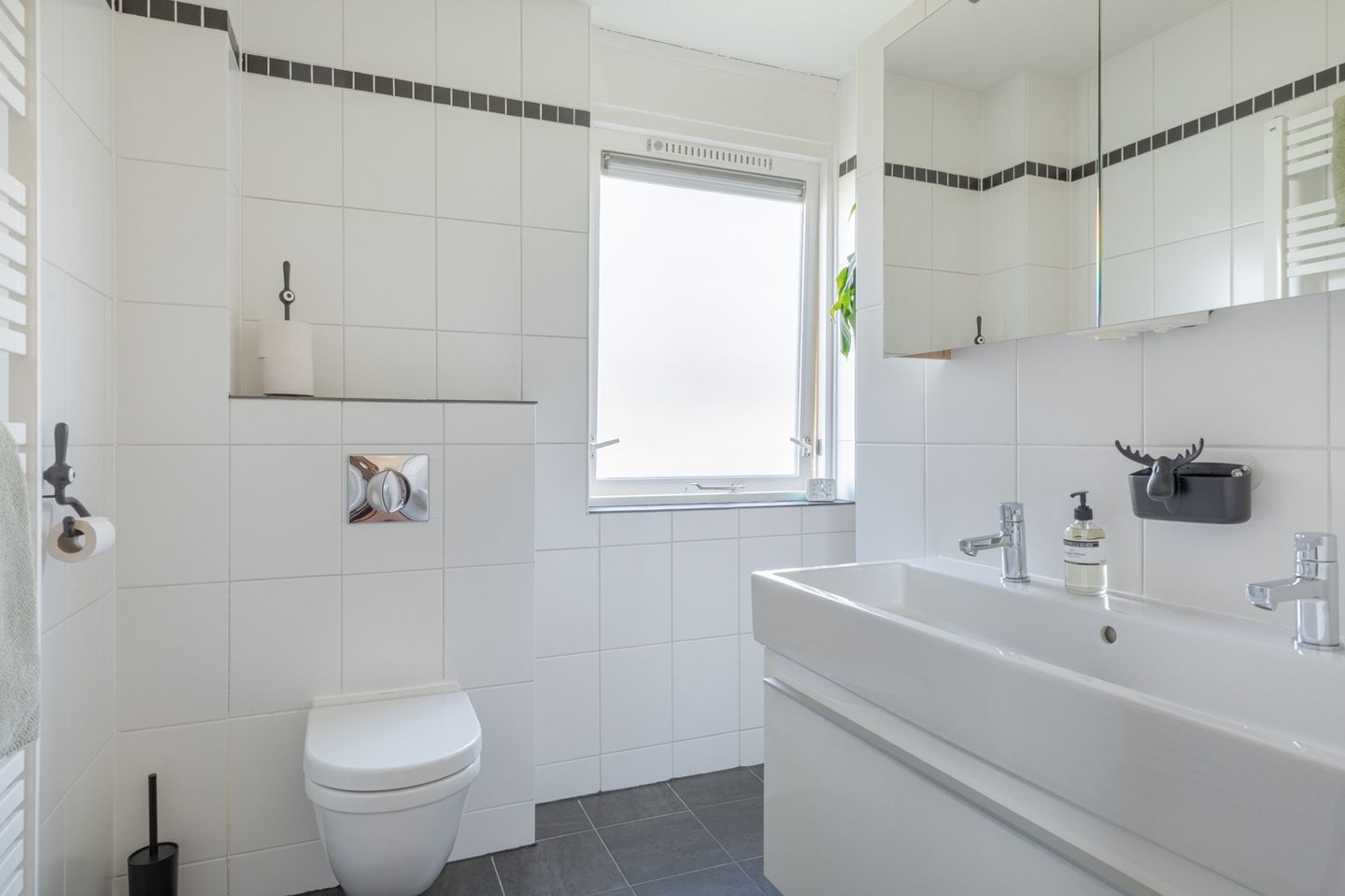 Photo 29 of Johannes Vermeerstraat 7