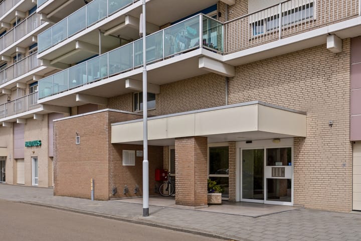 Photo 2 of Churchilllaan 250