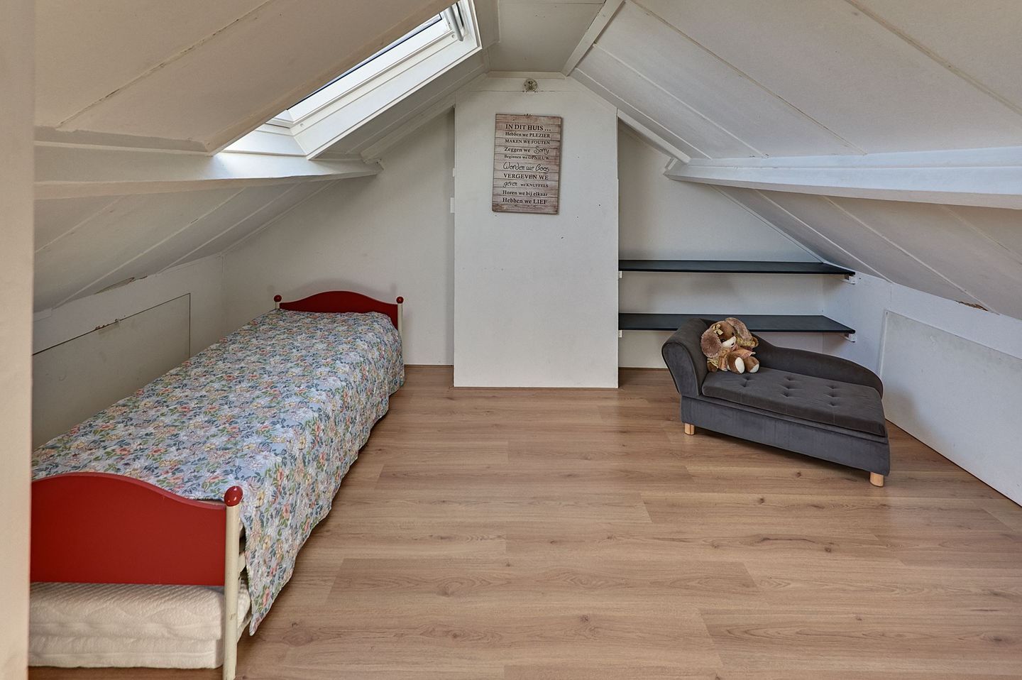 Foto 35 van De Genestetstraat 13