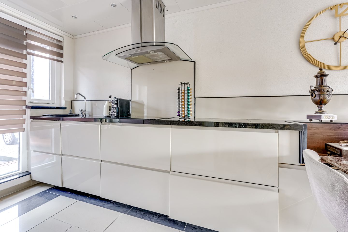 Foto 20 van Zebraspoor 704