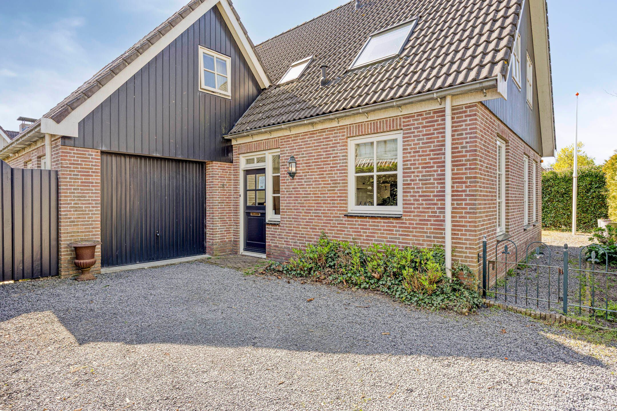 Foto 15 van Bernardus Hollanderstraat 1