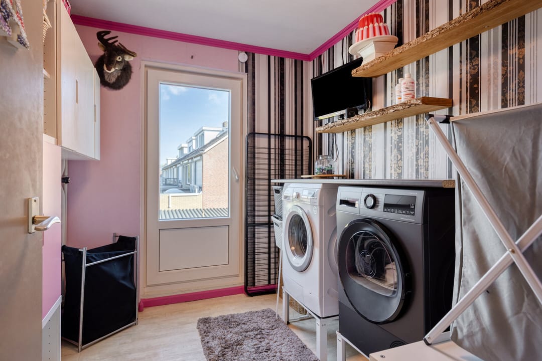 Spacious Extended Family Home in Woenselse Heide — 23