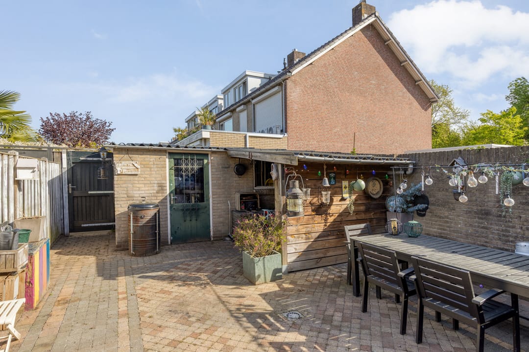 Spacious Extended Family Home in Woenselse Heide — 28