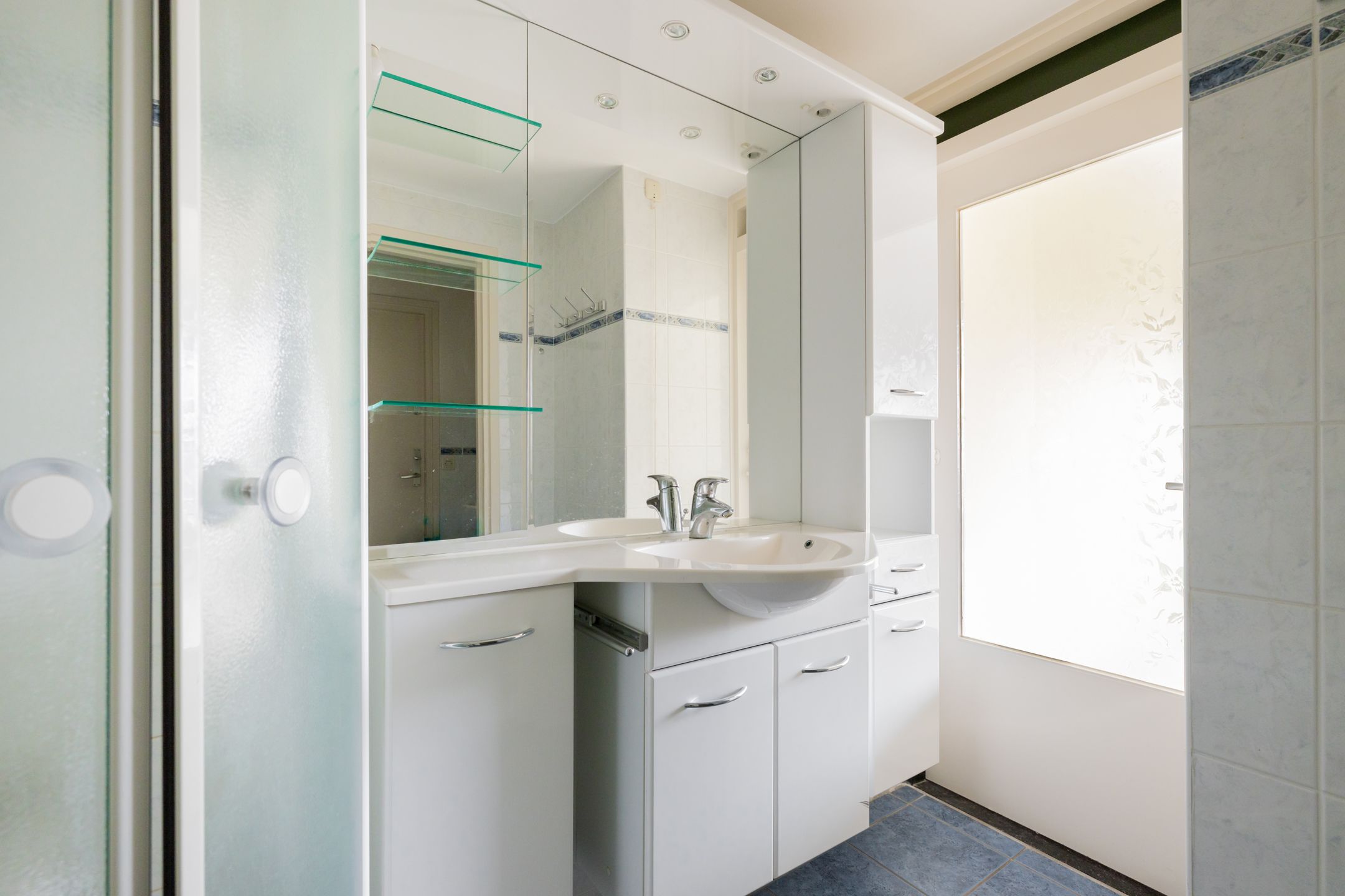 Foto 21 van Helper Brink 61-142