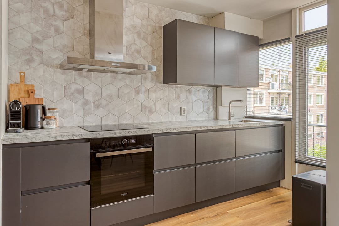 Foto 13 van Pieter de Hoochstraat 66