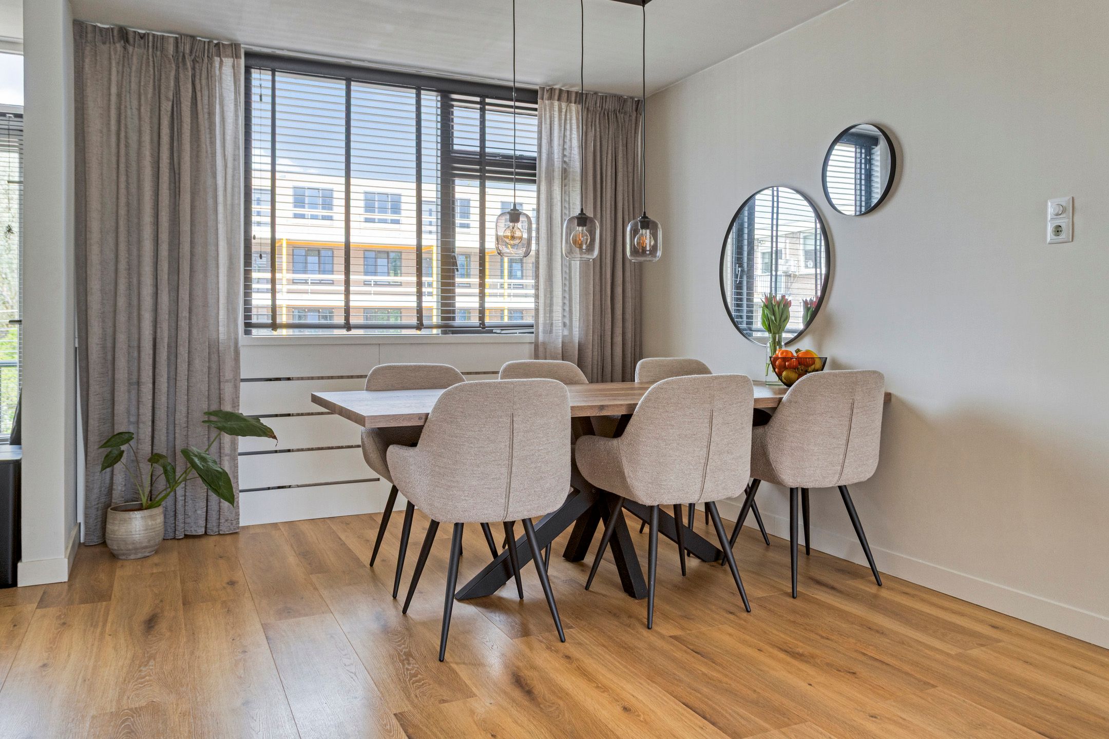 Foto 6 van Pieter de Hoochstraat 66