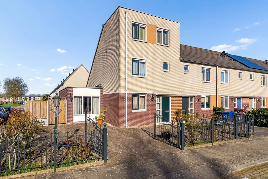 Foto 1 van Clare Lennartstraat 16