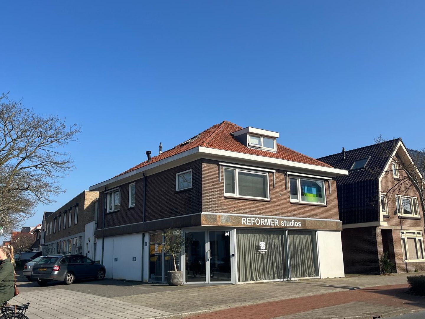 View photo 2 of Zandstraat 64