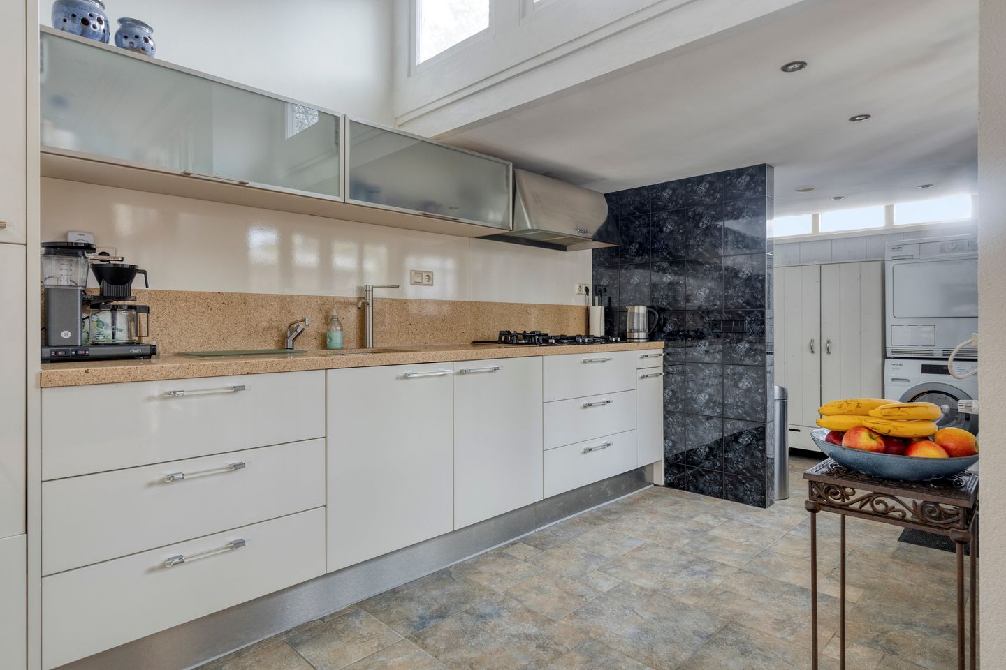 Foto 20 van Kennemerstraatweg 143