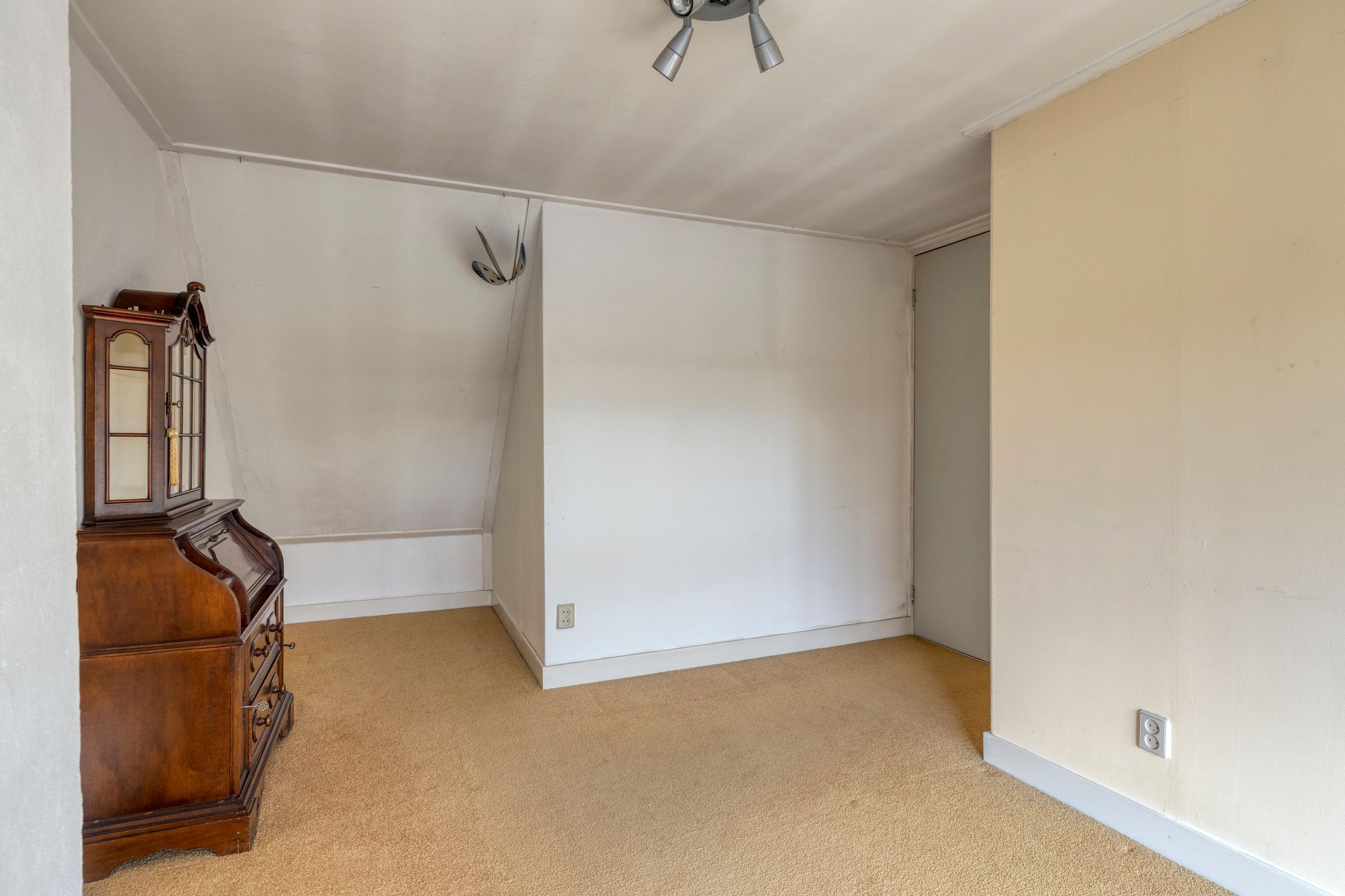 Foto 36 van Kennemerstraatweg 143