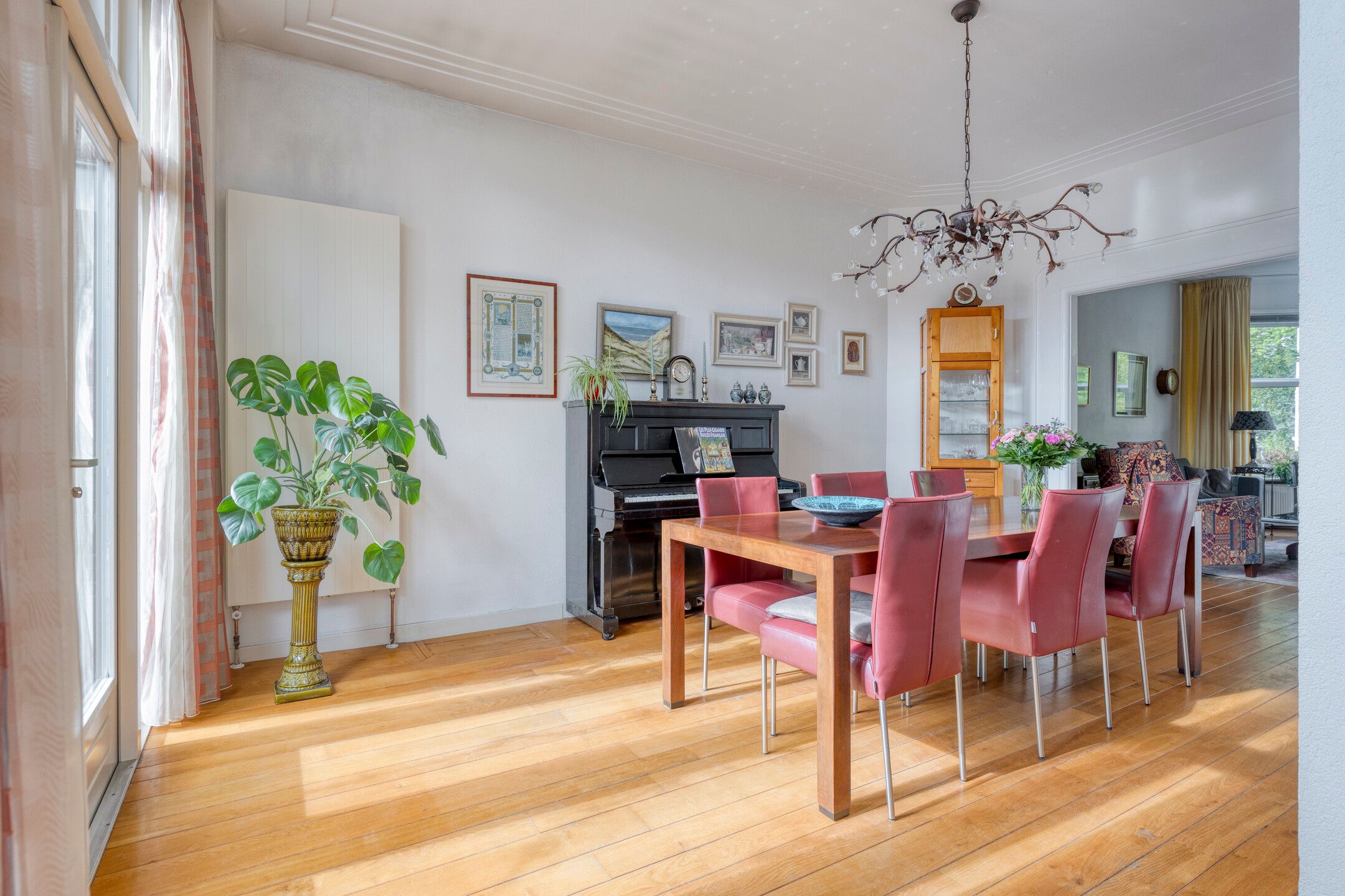 Foto 15 van Kennemerstraatweg 143