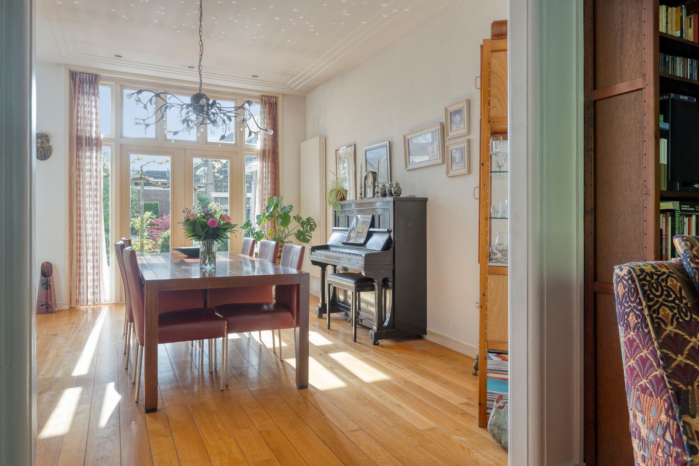 Foto 14 van Kennemerstraatweg 143