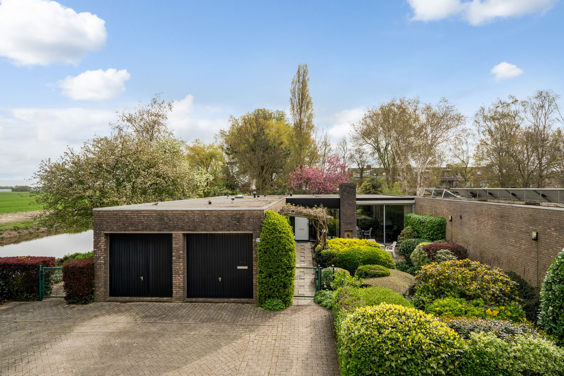 Foto 6 van Planetenweg 55