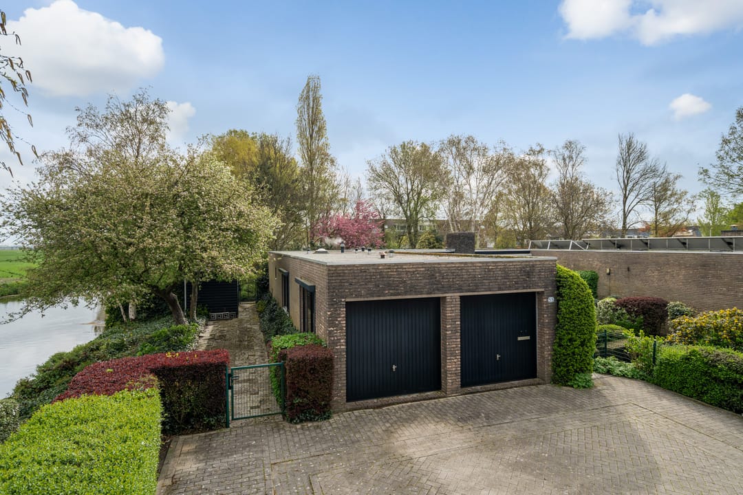 Foto 7 van Planetenweg 55