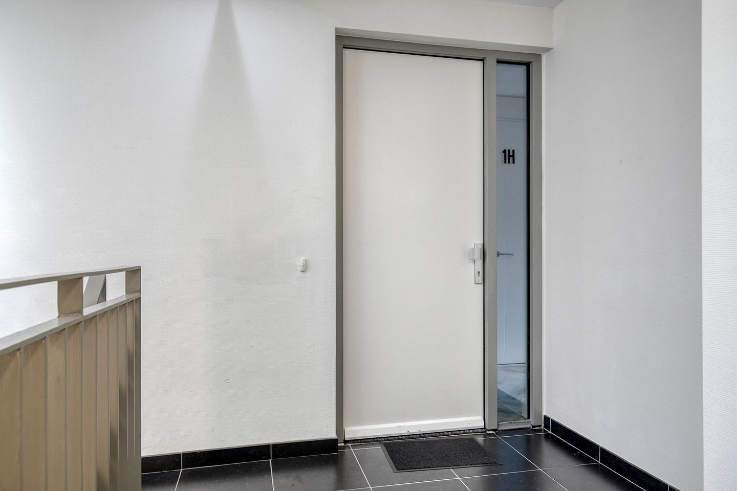 Photo 4 of Bergstraat 1-H