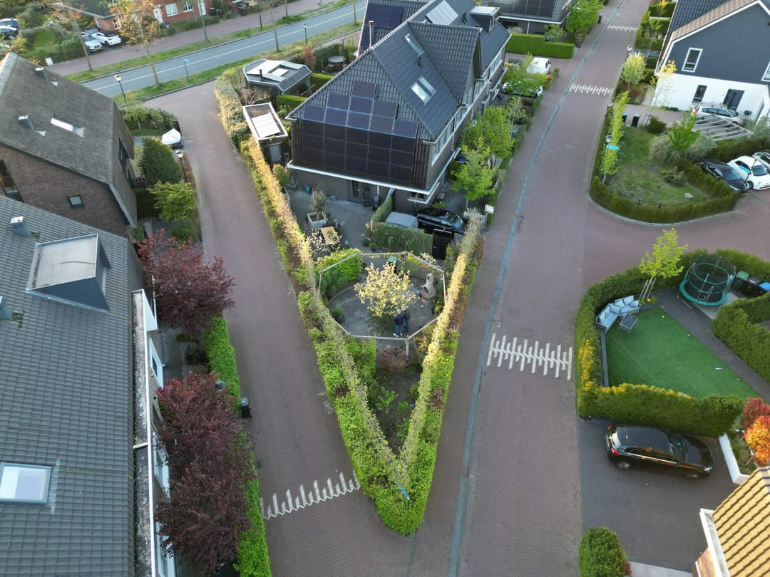 Spacious and modern corner house with large garden in Blaricum — 26