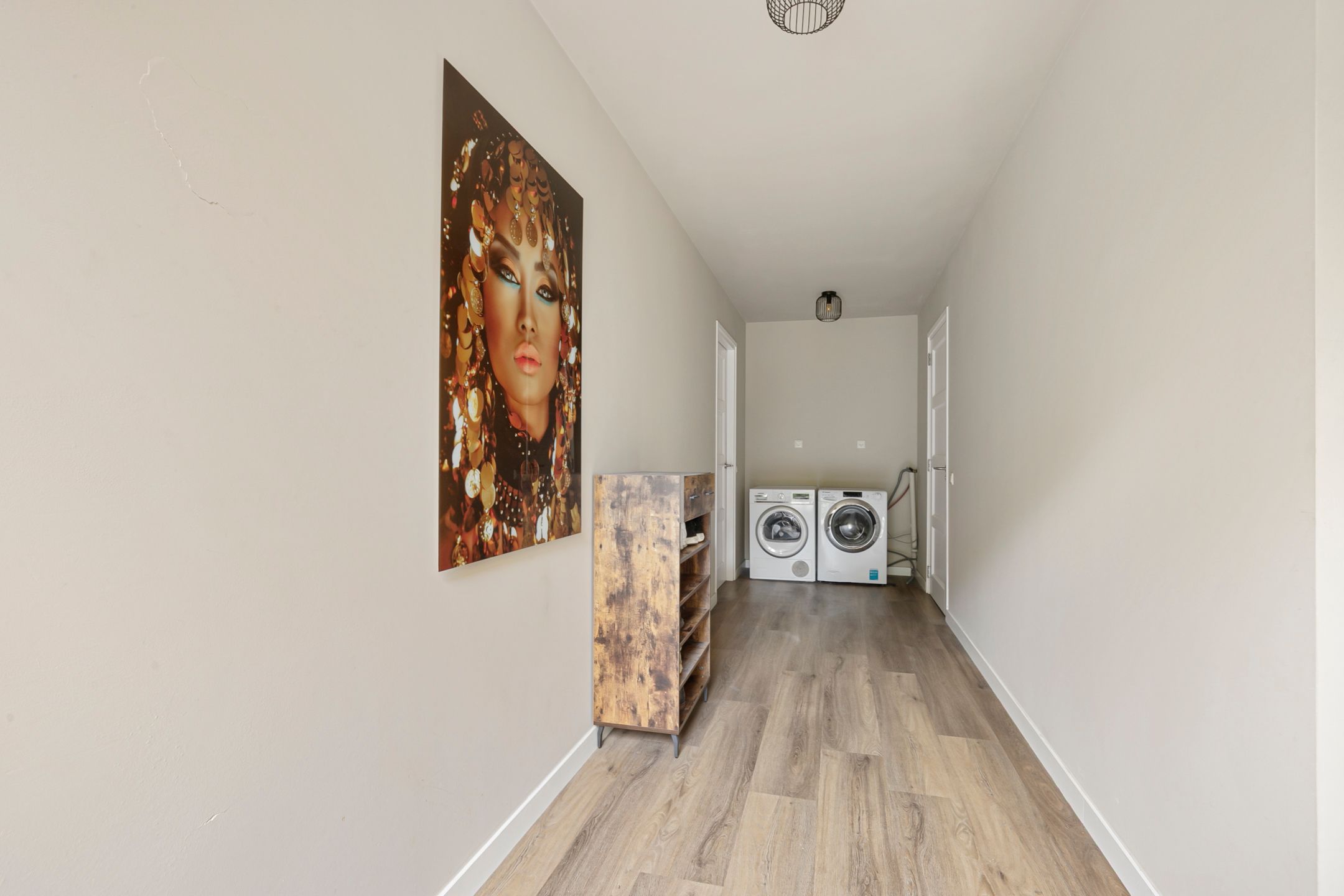 Spacious Semi-Detached Home with Large Workshop on Expansive Plot — 18
