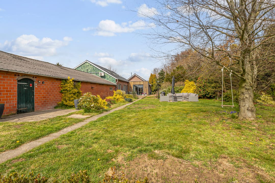Spacious Semi-Detached Home with Large Workshop on Expansive Plot — 32