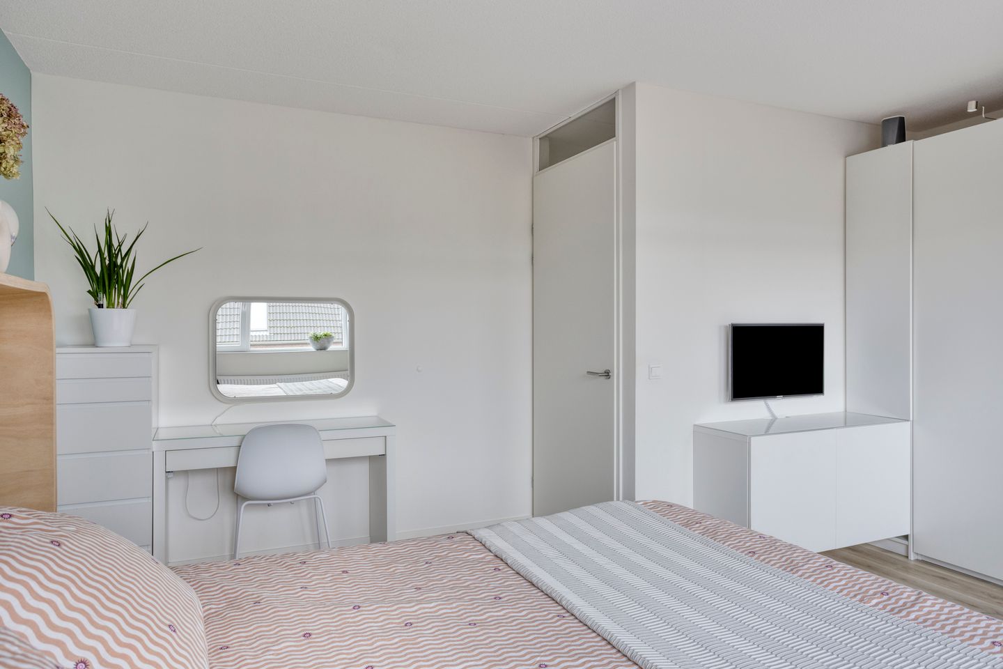 Foto 25 van Zuiderspoorstraat 37