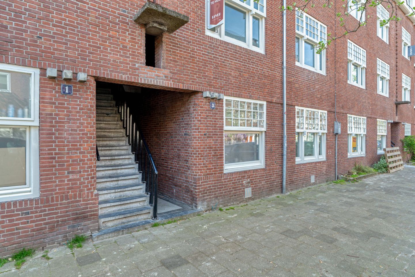 Photo 25 of Deurloostraat 3-1