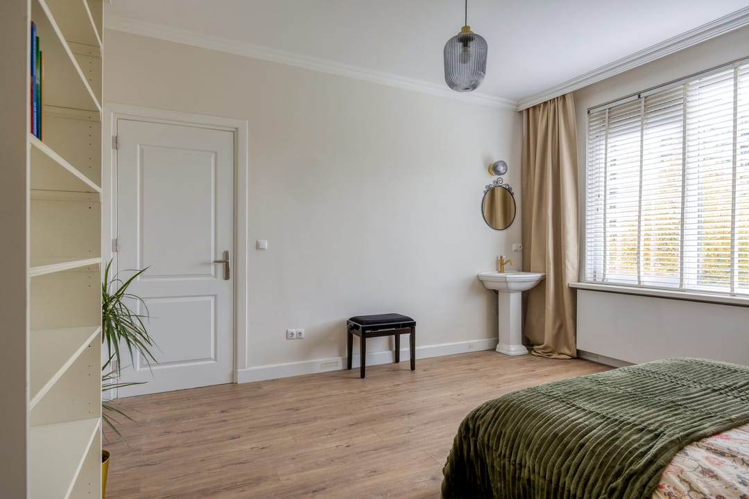 Fully Renovated Townhouse with 5 Bedrooms at the Green Corridor in Maastricht — 28