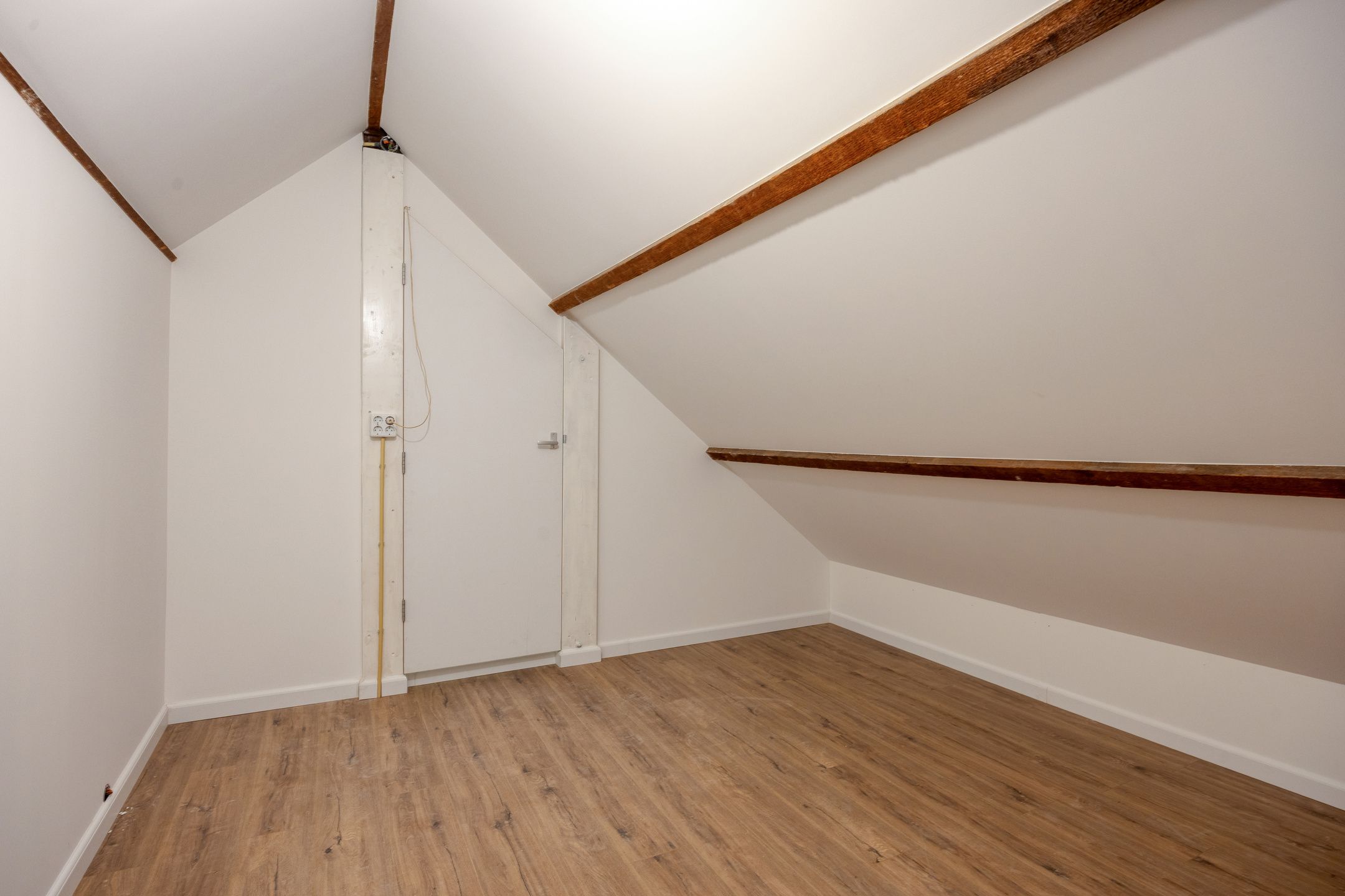 Fully Renovated Townhouse with 5 Bedrooms at the Green Corridor in Maastricht — 42