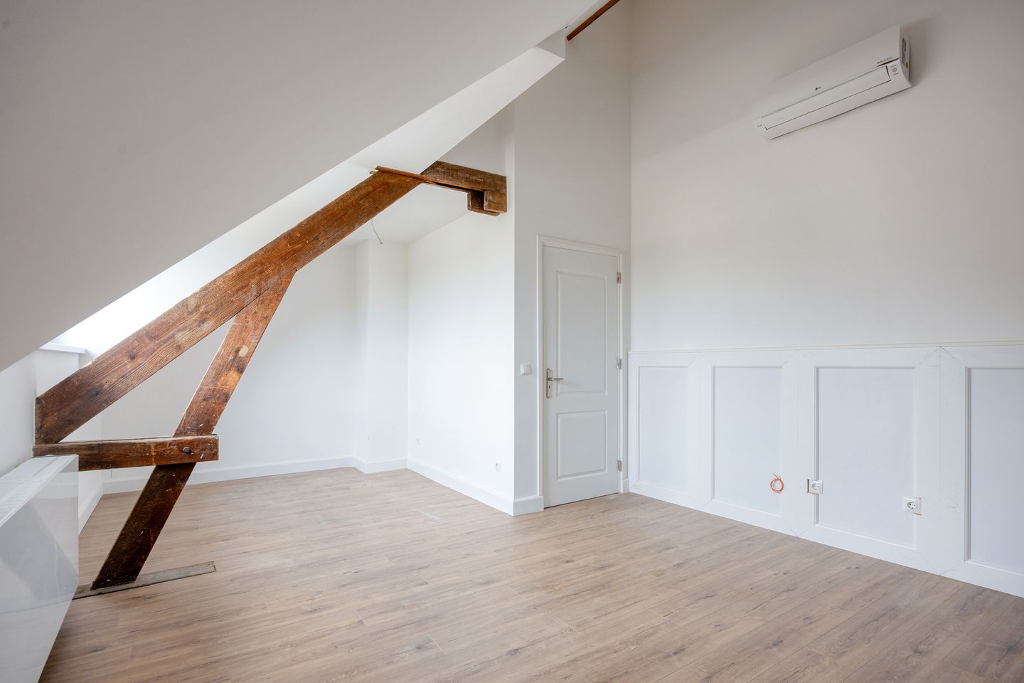 Fully Renovated Townhouse with 5 Bedrooms at the Green Corridor in Maastricht — 40