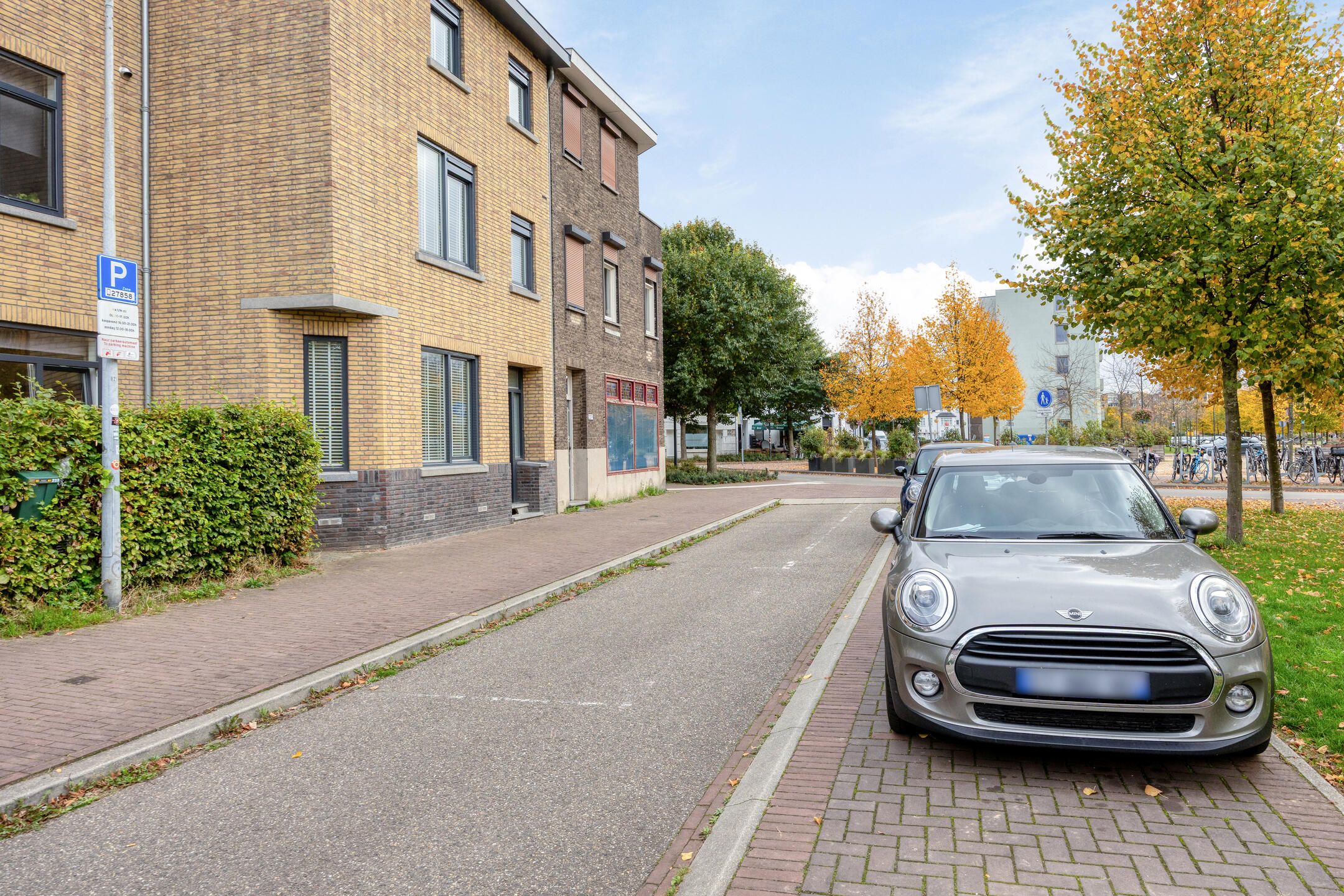 Fully Renovated Townhouse with 5 Bedrooms at the Green Corridor in Maastricht — 48