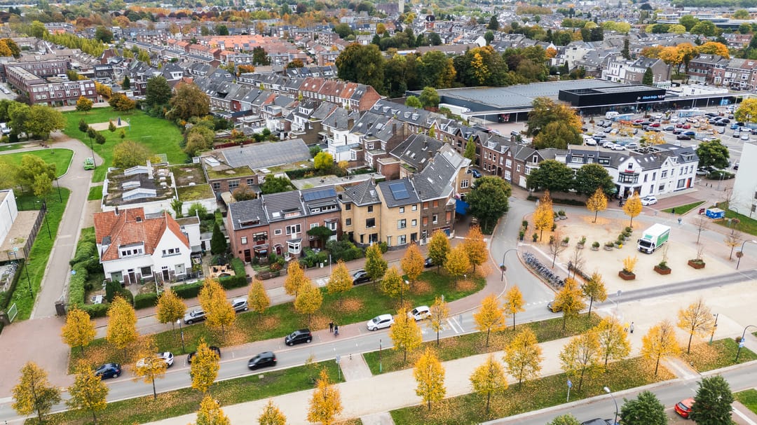 Fully Renovated Townhouse with 5 Bedrooms at the Green Corridor in Maastricht — 52