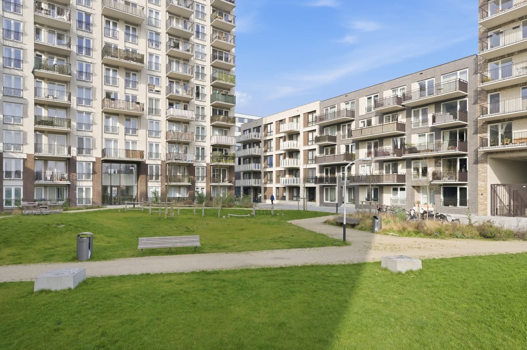 Photo 43 of Van Suchtelen van de Haarestraat 107