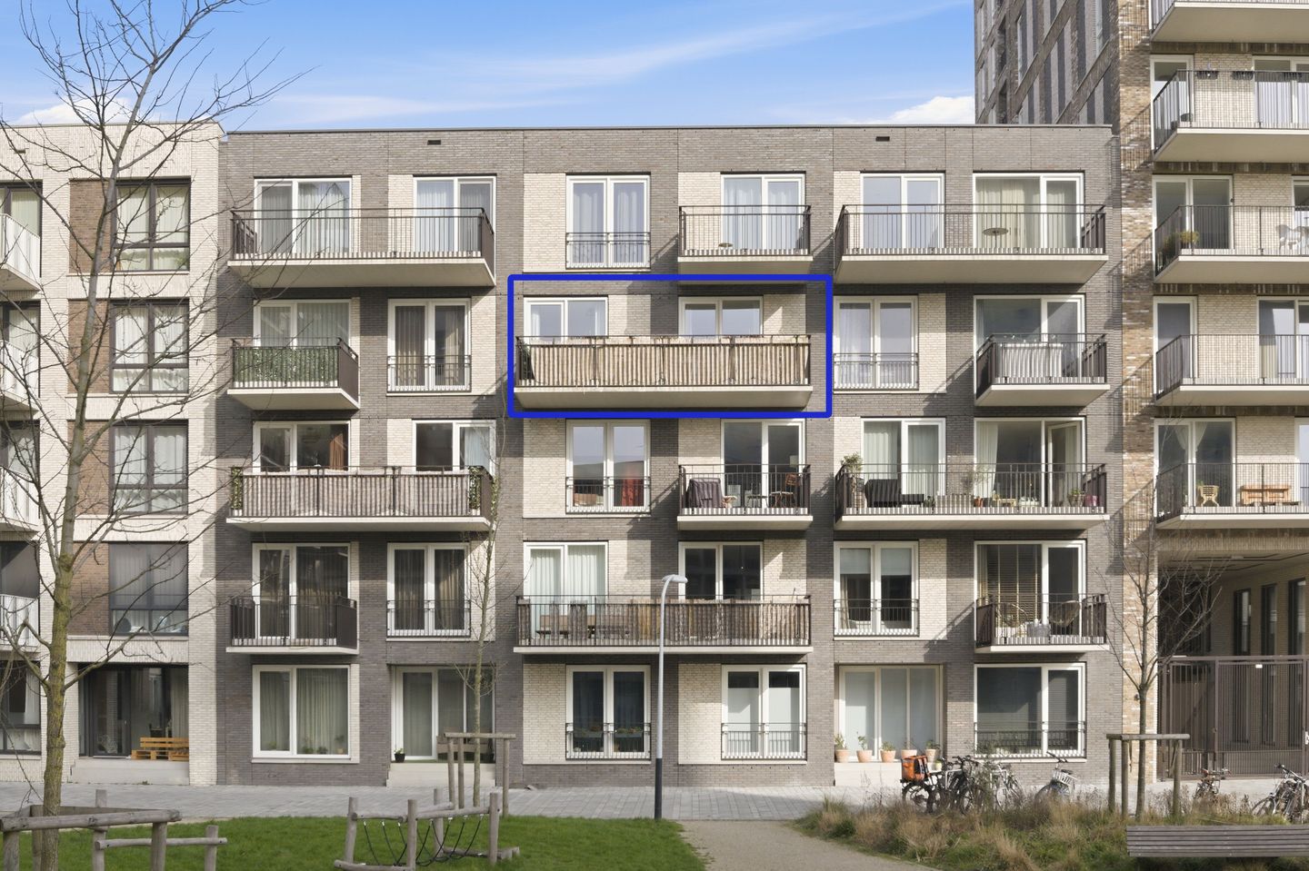 Photo 5 of Van Suchtelen van de Haarestraat 107