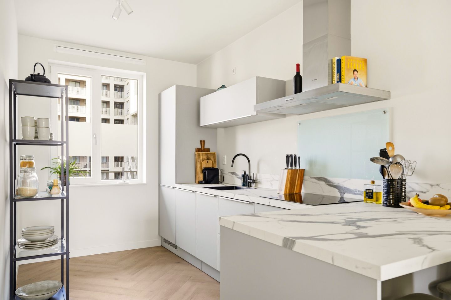 Photo 4 of Van Suchtelen van de Haarestraat 107