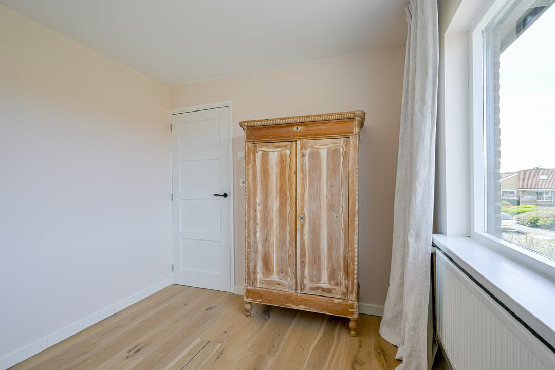 Renovated Semi-Detached Home with Recreational Dwelling Near Beach and Forest — 23