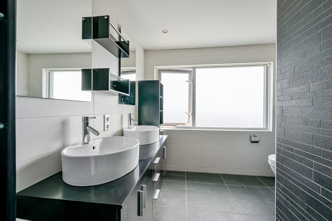 Renovated Semi-Detached Home with Recreational Dwelling Near Beach and Forest — 26